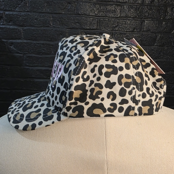 Juicy Couture Leopard Print Cap, NWT - Picture 3 of 9